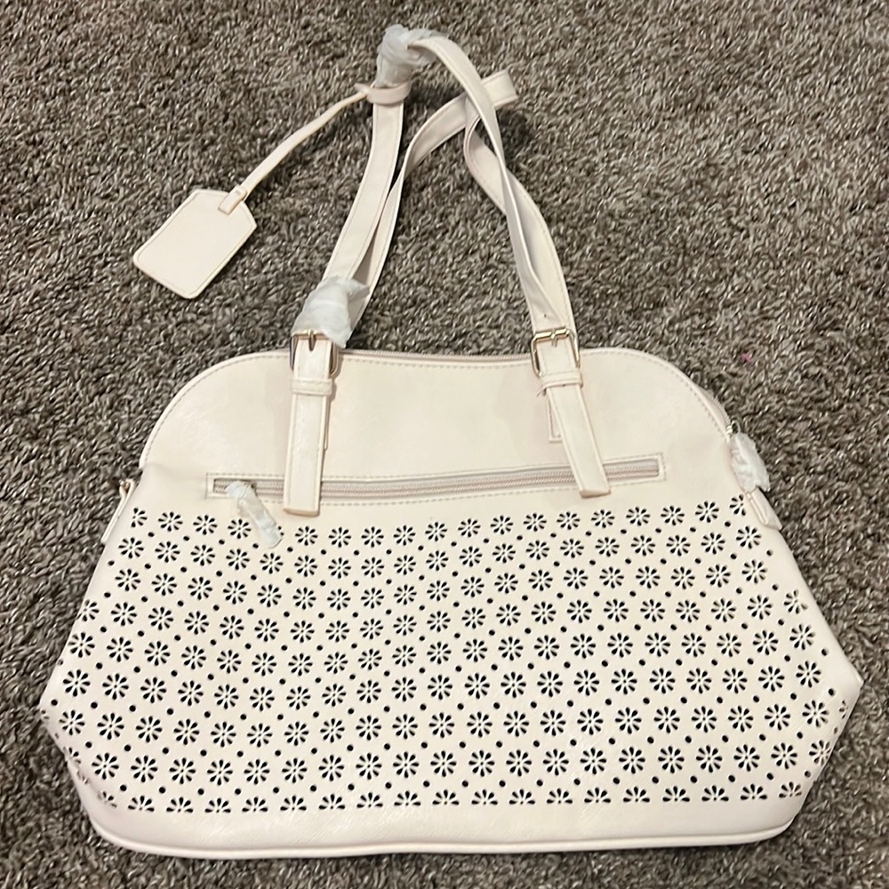 A purse perfect condition never used
